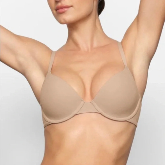 NWT - SKIMS Fits Everybody Tshirt Demi‎ Bra Clay Size 40DDD - Picture 1 of 4